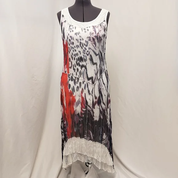So pretty, NWT, Elena Wang dress. - Picture 1 of 11